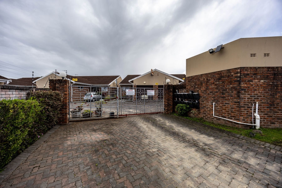 2 Bedroom Property for Sale in Cambridge Eastern Cape